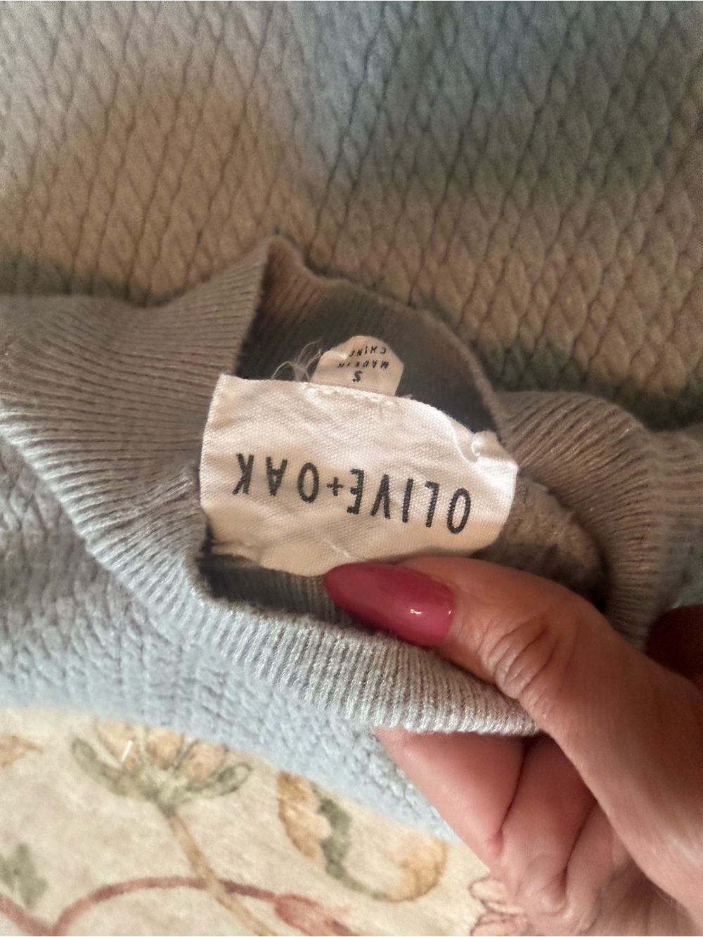 Olive & Oak Sleeveless V-Neck Knit Vest in Light Gray - Picture 2 of 4